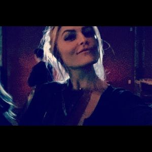 Meet your Posher, Olivia